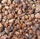 Jellemzők: Tört szemcsés, mosott Kőzetfajta: Márvány 25 50 mm PE-zsák 25 kg 48 90 04179 45656 0 1500 kg/m³ 90 25 50 mm