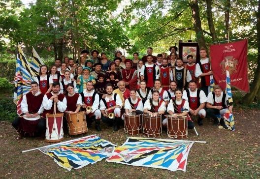 Revixi (IT) Fekete Sólyom Történelmi Íjászklub (Marcelháza, SK) Kassai Lovasíjász Iskola, Sereghy Törzs (Komárom, SK) Kassai Lovasíjász Iskola, Vermes Törzs (Gúta, SK) Szent Galahad Lovagrend