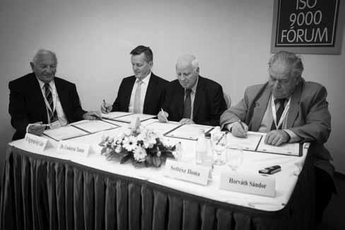 Dr. Szabó Lajos, a BCE egyetemi docense Hogy a lendület megmaradjon - Projektek fenntarthatósági vizsgálata című előadásában egy projekt fenntarthatósági szempontú vizsgálatára mutat be egy új