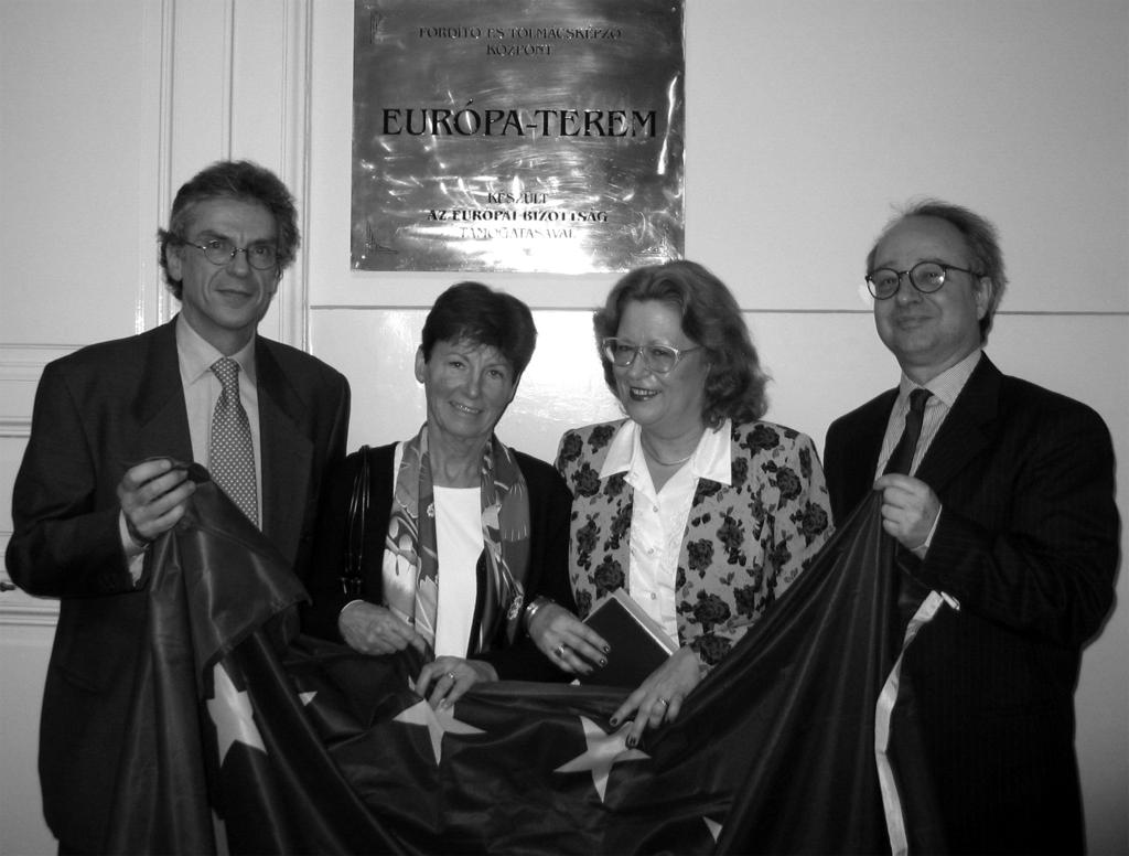 2004. március 25. Az ELTE BTK Fordító és Tolmácsképző Központjának VI. Tudományos Konferenciája, melyen első ízben került sor a Fordítástudományi Doktori Program hallgatóinak fellépésére.