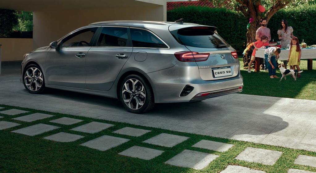 www.kia.com Sportos design, családi igényekre hangolva A Kia Ceed új generációja. Remek húzás. Kia Ceed SW 1.