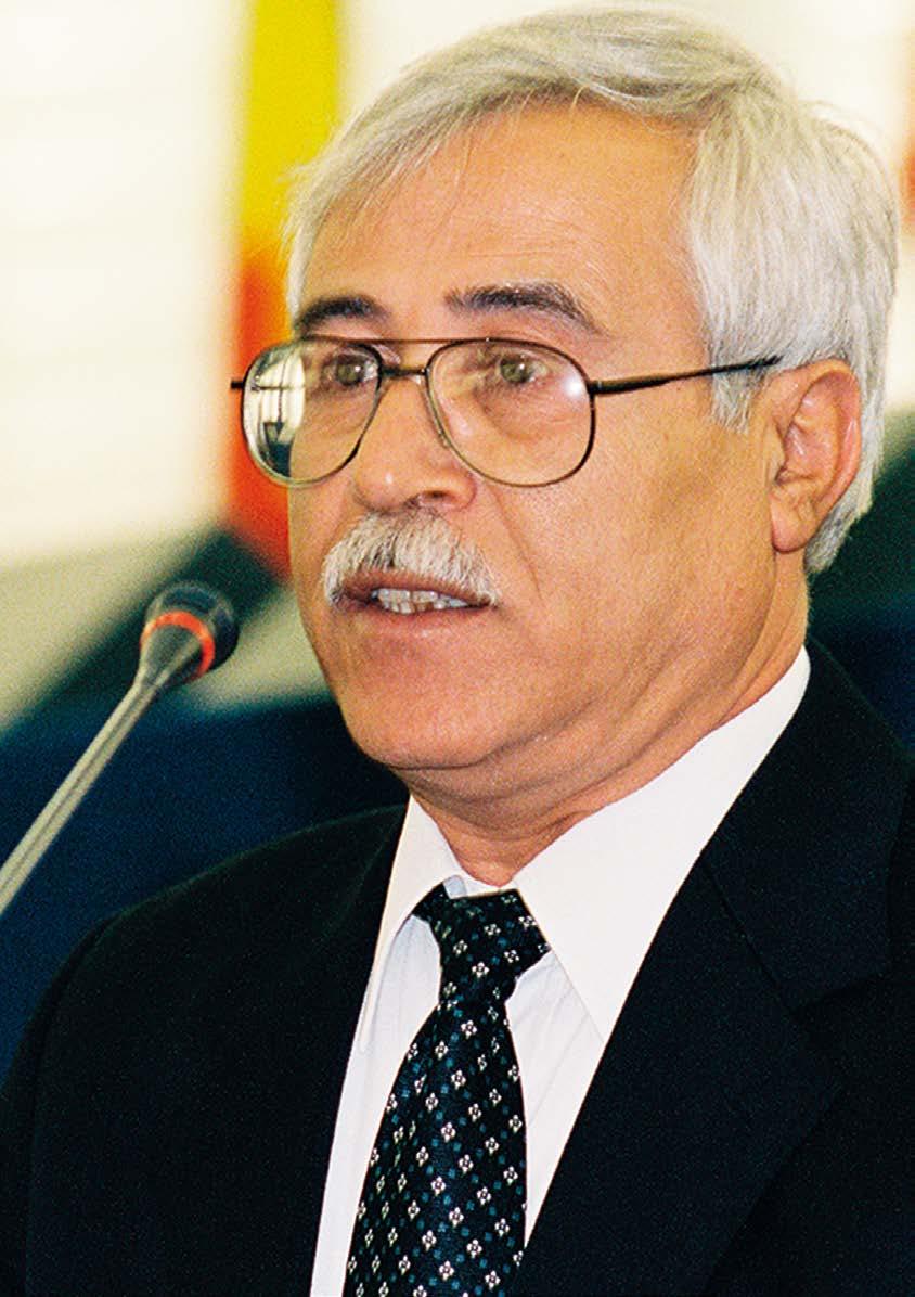 2001 Izzat Gazzavi Izzat Gazzavi (1952 2003) palesztin író, egyetemi professzor, akinek írásai a palesztin területek izraeli megszállása által okozott problémákról és szenvedésekről szóltak, valamint