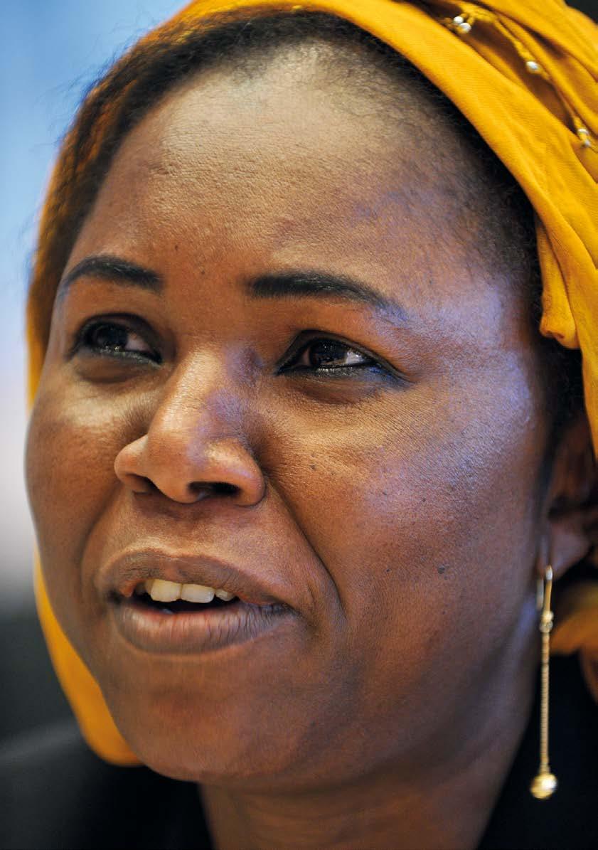 2005 Hauwa Ibrahim A nigériai Hauwa Ibrahim, kétgyermekes emberi jogi ügyvédnő 1967-ben született egy kicsiny, szegény faluban egy mollah gyermekeként.