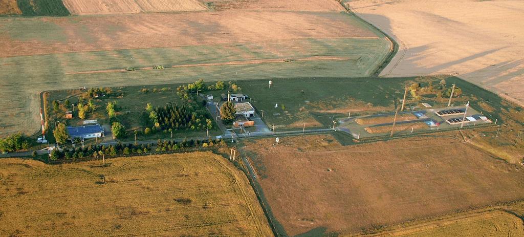2.6 Radioaktív Hulladék Feldolgozó és Tároló (RHFT, Püspökszilágy) 2.6-1. kép: Radioaktív Hulladék Feldolgozó és Tároló madártávlati képe (Forrás: http://www.rhk.hu/images/sajto/rhft-madartavlat.