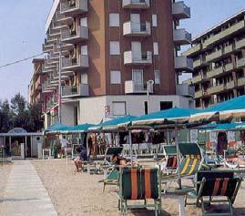 CASA DEL SOLE, Las Vegas, Kennedy, Mediterraneo és hasonlók Bellaria központi övezetében, közvetlenül a strandsáv mögött épült többemeletes apartmanházak, sétálóutca 50-250 m-re.
