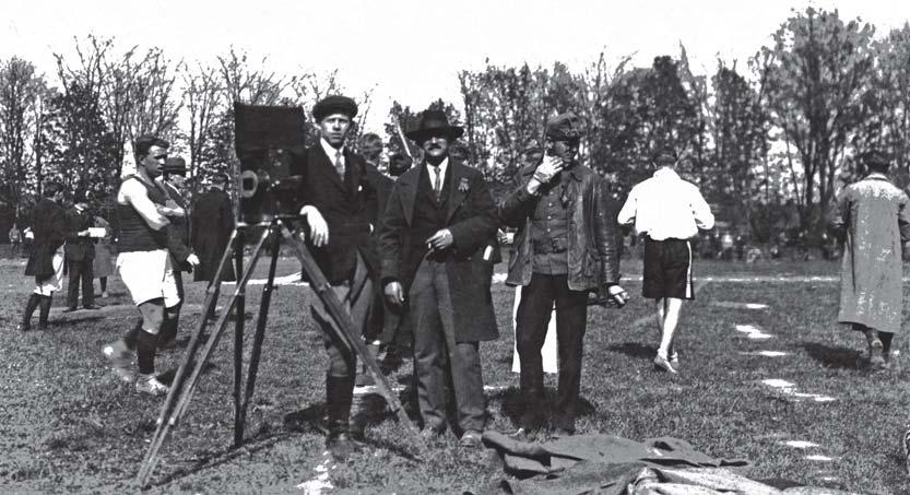 Bardócz Béla és Ballabene Rudolf a fotográfussal Március 27-én a Moson Megyei Nemzeti Tanács kimondta feloszlatását.