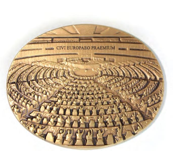 2.4.4 Európai Polgár díj A 2008-ban alapított Európai Polgár díjjal olyan kivételes teljesítményt nyújtó személyeket díjaz az Európai Parlament, akik hozzájárultak a közös megértés, a polgárok és a