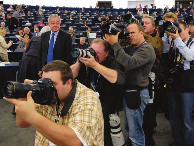 4.4.4. Nyilvános dokumentumtár 4.4.4.1. Az Európai Parlament dokumentumtára Érdeklik az európai képviselők tevékenységével kapcsolatos dokumentumok? Szívesen olvasgatná az EP hírleveleit?