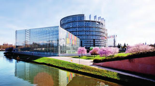 Részvételi feltételek A nemzetközi Euroscola-programba az Európai Parlament Magyarországi Tájékoztatási Irodája által szervezett vetélkedőben elért eredmények alapján lehet bekerülni.