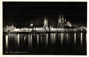 Platz / square, h 21858.