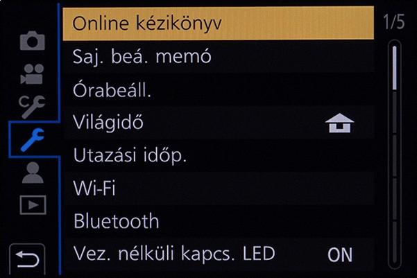 Ez a főoldal például újabb oldalakra lett osztva (korábban ömlesztve voltak a paraméterek), melyek név szerint az expozíció, a fókusz/zár