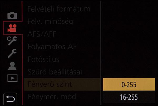 A fenti kollázson látszik, hogy a függőleges objektumok svenkeléskor csupán nagyon