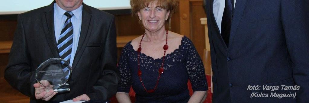 elismeréseként BAZ