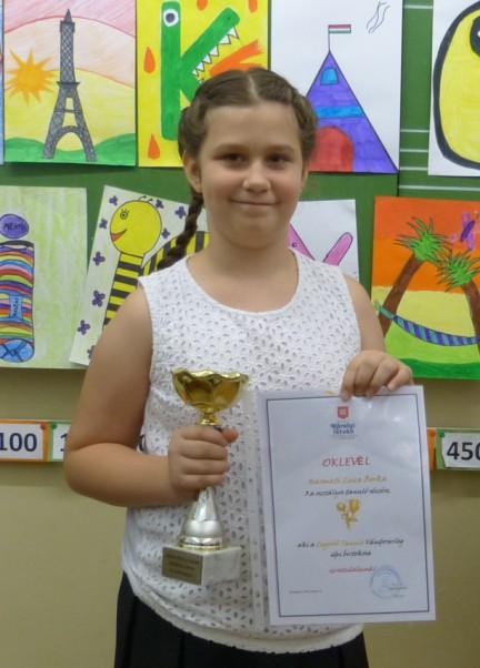 7 LEGJOBB TANULÓ VÁNDORSERLEG 3. évfolyam EGYÉNI Harmati Luca Borka 3.a Borka első osztályos kora óta kitűnő tanuló, példás magatartású és kiemelkedő szorgalmú kislány.