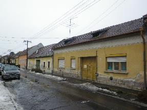 kséges. A Hattyú u. 26. sz.