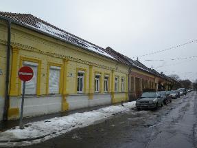 elemekkel.