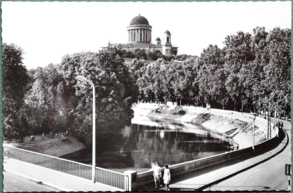F31: Erzsébet-szobor