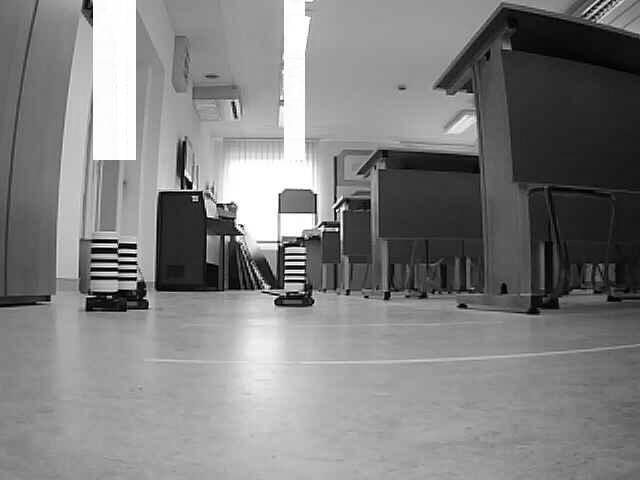 1.6. ábra. Társfelismerési algoritmus futása SRV-1 roboton.