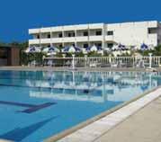 OLASZ DÉL: PUGLIA Különleges tengerpartok: Garganoi-félsziget, Vieste közel Vieste látképe a Pellegrino Palace strandjáról Új! Magánapartmanok*** - Vieste AKCIÓ!
