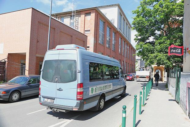 Választási program A korábbiaknál intenzívebb közvilágítás-fejlesztési programmal tesszük biztonságosabbá közterületeinket.
