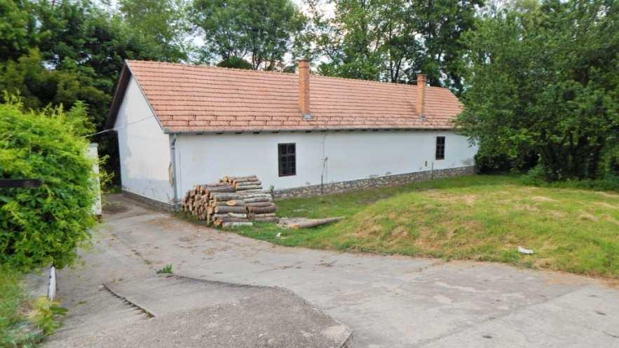 A felújított épület ma a kastélyszállóhoz tartozik, kiszolgáló funkcókat lát el.