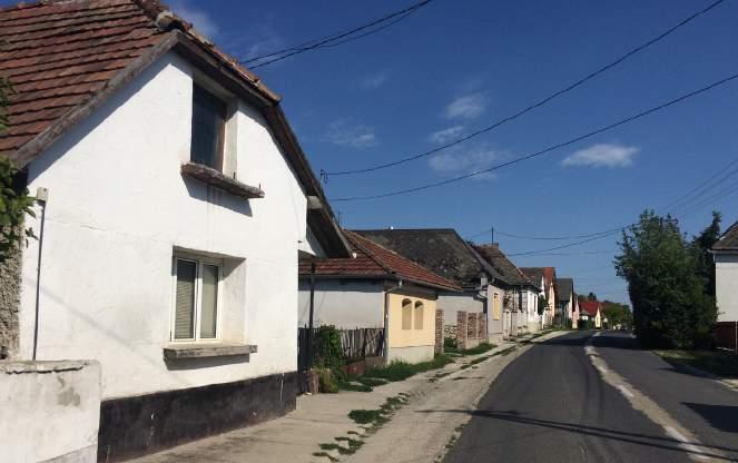 nyeregtetővel fedett, találkozunk I, L és U alakú