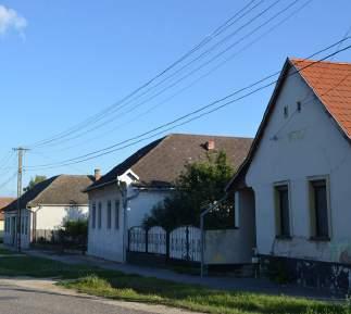 Ezen alapvető tulajdons ágán túl egy település szerves része, egy közösség alkotója, egy kor lenyomata, mely árulkodó részletekkel gesztikulál a világ