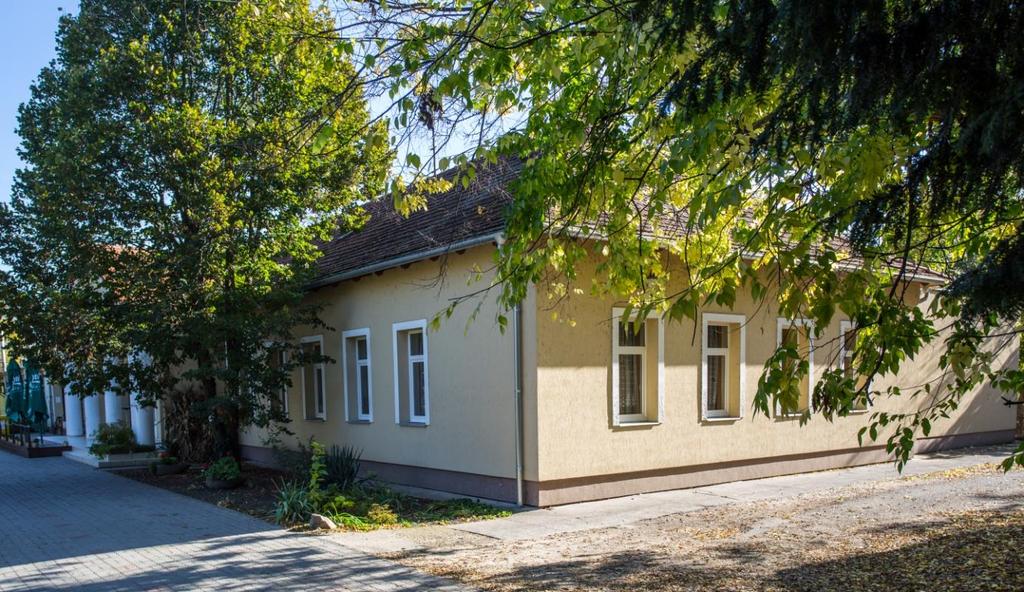 központ mai