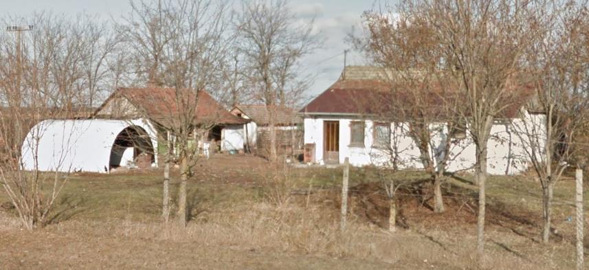 lelhetőek fel a településen. A még meglévő és lakott tanyák épületei leginkább a XX.