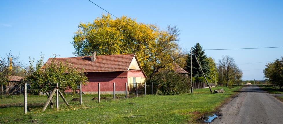 Gazdasági épületlétesítésnél a szabadon álló beépítés javasolt.