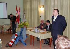A hanguat további fokozása érdekében a fiúk a ányokka együtt csocsóznak, dartsoznak, A hideg téi hónapok emúását követően miden koégistánk már nagyon várja a tavaszt, ezért a té