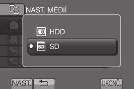 Další nastavení Používání karty microsd Při expedici z výroby je videokamera naprogramována na záznam na vestavěný pevný disk. Záznamové médium lze změnit na kartu microsd.