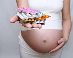 Vitaminok, ásványi anyagok használata (%) folsav D-vitamin vas cink magnézium Várandósság előtti 3 hónap 30,8 26,7 19 16,4 23,1