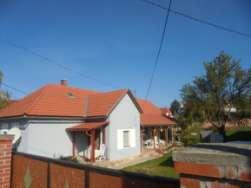 Lakóházak