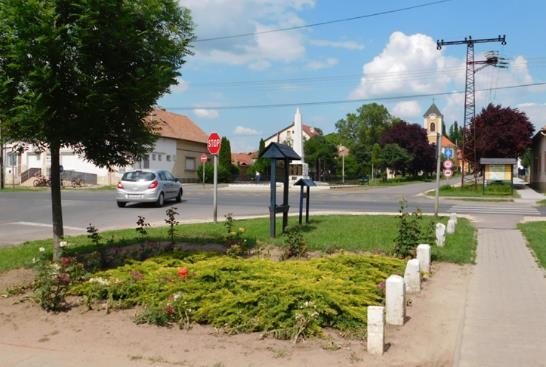10. Központi közterületek, közkertek, emlékművek, szobrok környezete A település életében kiemelt jelentőségűek a központban kereszteződő közterületek, utak: a Pesti út Szép utca és