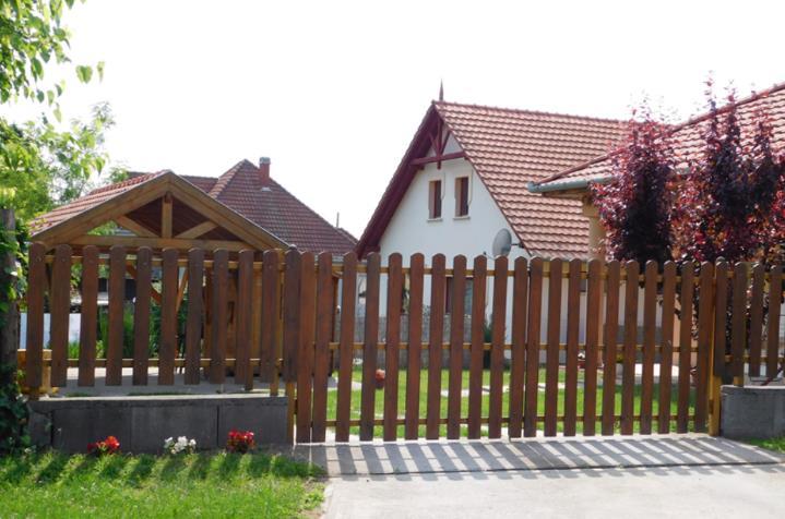 Az épület eredeti, a faluban jellemző épületekhez képest kissé előkelő megjelenését a felújítás során sikerült megőrizni, tiszteletben tartva az elődök munkáját, ízlését.