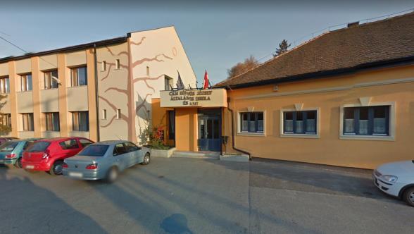 Az intézményi épületek kertje gondozott, növényzettel fedett. 8.2.3.7.