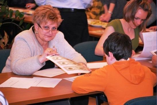 egy-egy fotósorozat több hasonló térfogattömegű élelmiszer mennyiségének a meghatározására is használható.
