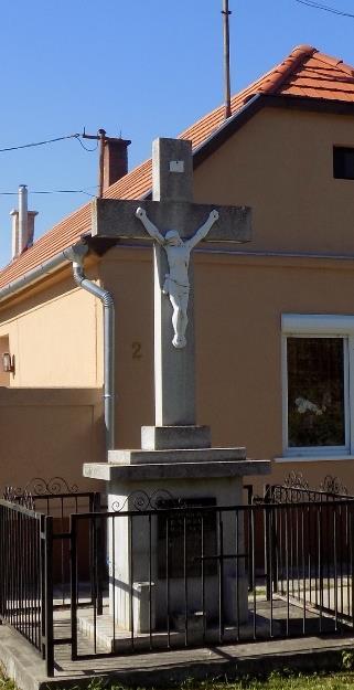 : 562 Kő kereszt