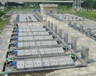 WASTE WATER Solutions Szűrés és mikroszűrés HUBER RoDisc Tárcsaszűrő RoDisc Tárcsaszűrő akár 35 tárcsával egy gépben Mikroszűrő nagyon finom szilárd anyagok leválasztására por alakú aktív szén