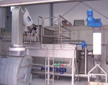 szennyvízkezelés egy berendezésen belül: a HUBER Kompaktberendezés ROTAMAT Ro5 HUBER Kompaktberendezés ROTAMAT Ro5 HD Rácsberendezés 0,5 10 mm bevált, mechanikus előtisztító elemek nagy