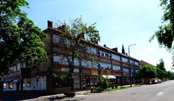 a felhagyott lakóingatlanok, melyeken bontásra váró, vagy elbontott