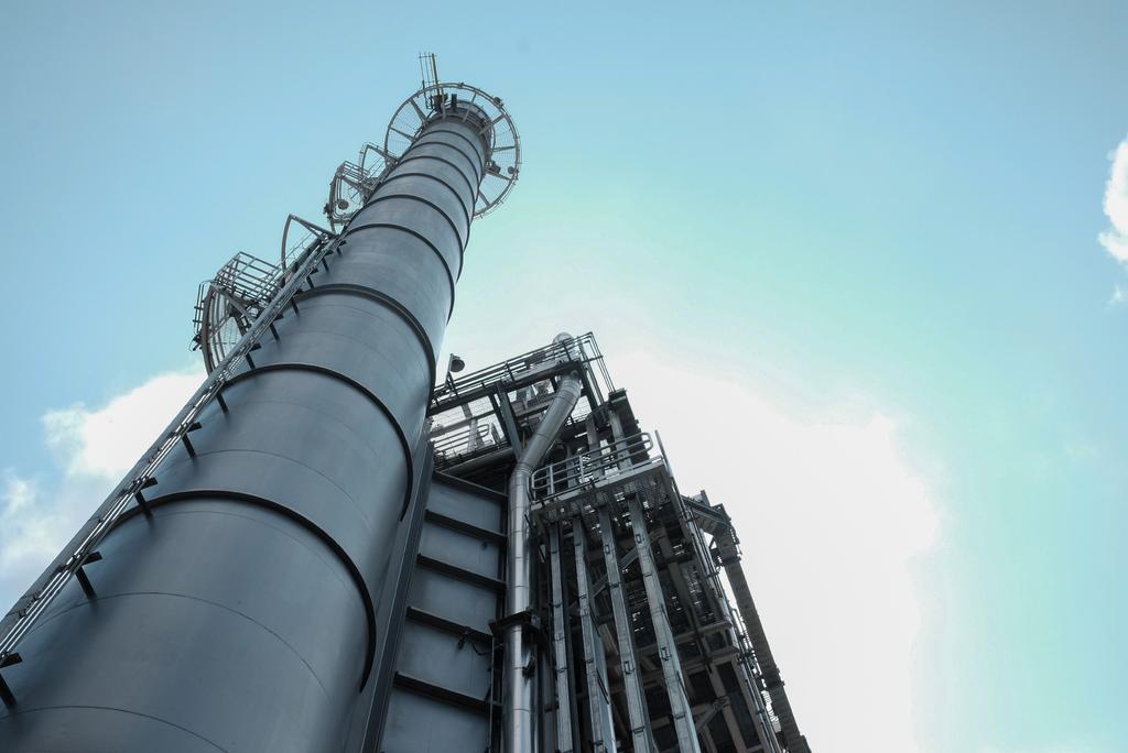 Akcióban a DSR Egy újrahasznosító üzem Csökkentés, újrafelhasználás, újrahasznosítás Új energiával való feltöltés Egy újrahasznosító üzemnek szabályoznia kellett az energiafelhasználását és növelni a