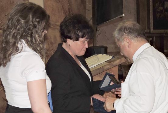 Kiss Györgyné alapító igazgatónő visszaemlékezett a kezdetekre, Tajdina József plébános atya álmára, hogy Jánoshalmán újra induljon katolikus szellemű oktatás.