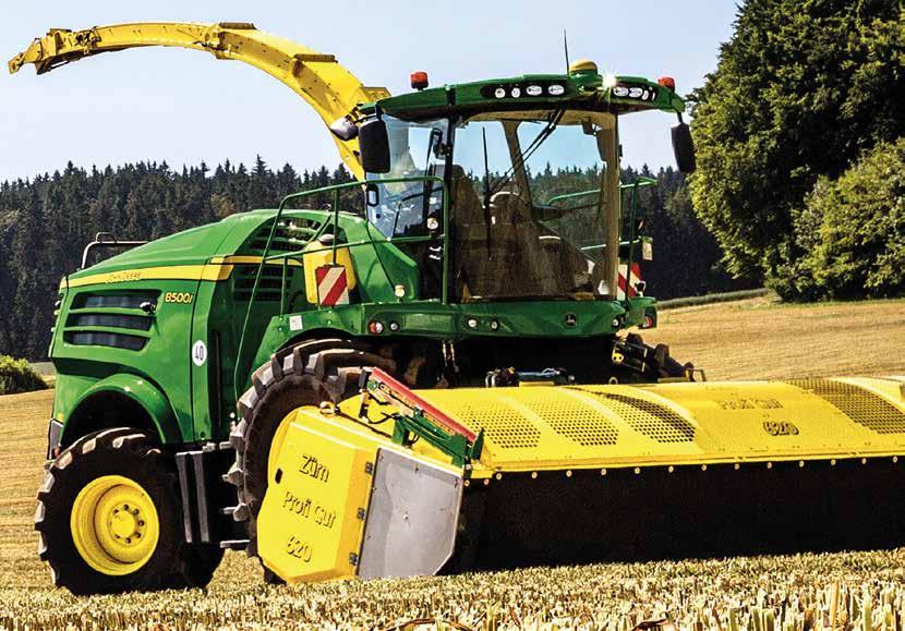 A nagy 560 mm átmérőjű erősített középre hordó csiga minden méretű renddel megbirkózik. Opcionálisan a felszedő ujjak sebessége és a csiga fordulatszáma egymástól független mértékben változtatható.