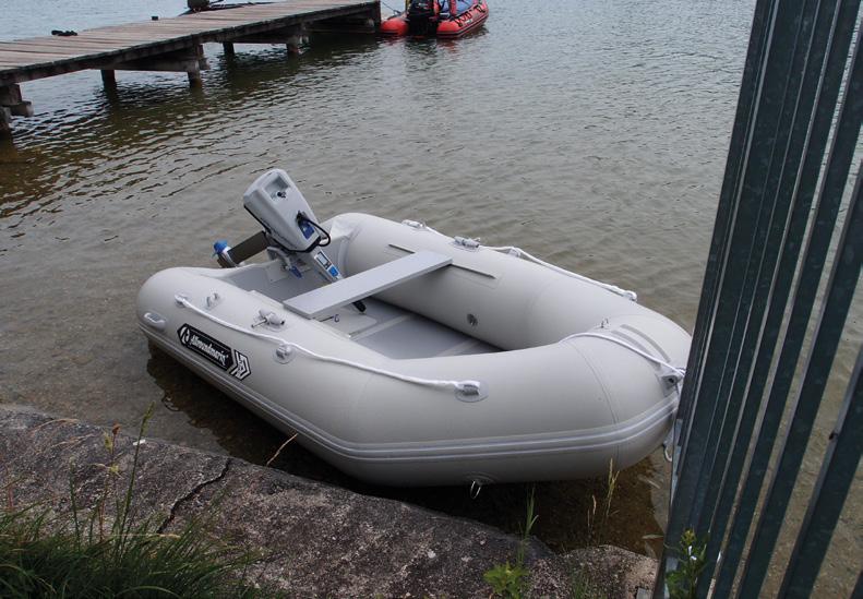 átvehető a NAVY motor irányítása és