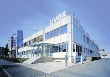 uvex high-fit Szolgáltatások Partnerség az uvex vállalattal Az előnyök összefoglalása Testreszabott megoldás a személyzet minden egyes tagjának Jogi biztonság a tanúsítvánnyal rendelkező termékekkel
