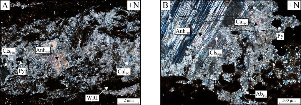 sorrendben először a tömeges kalcit fázis jöhetett létre, magában foglalva a pirit kristályok keletkezését, amellyel egyidejűleg válhattak ki a mellékkőzet klasztok peremi helyzetű albit kristályai