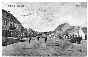 Bonyhád, képeslap 1905 körül Adler Lajostól a Wosinsky Mór Múzeum irodalmi és történeti gyűjteményében a Babits-, a Kamarás-, valamint a kölesdi Zavaros család hagyatékából 32 db vizitkártyát és két