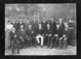 A bonyhádi Bauerbund vezetősége 1912-ben Lánya mellett Felden Albertet is ő tanította meg a szakma minden csínja-bínjára. Házuk 1922-ben a Gimnázium utca 467.